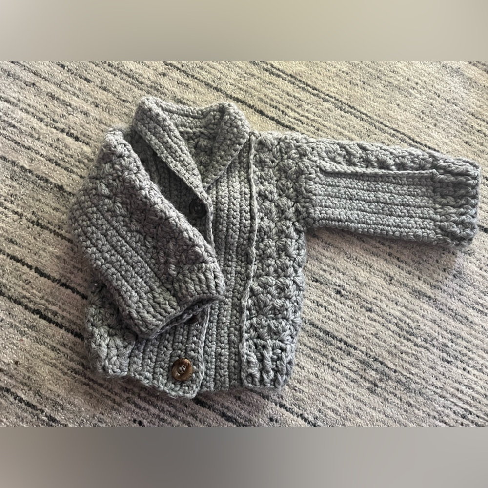 Sweater - Picture 2 of 4